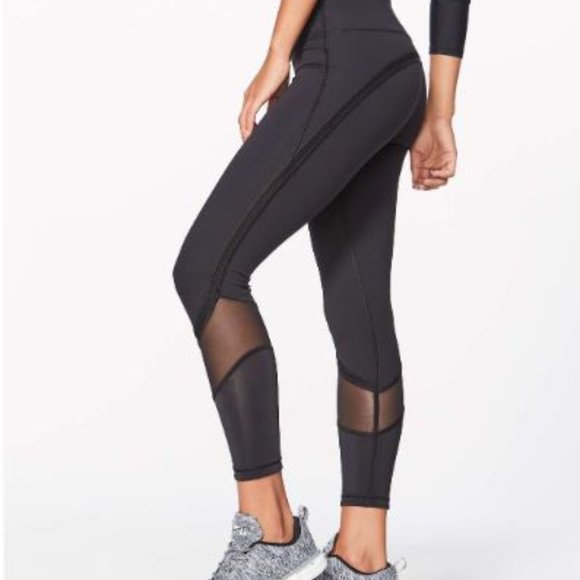 Lululemon Fresh In Mesh Tight (25") - EUC - Picture 1 of 8